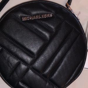 ‼️SOLD‼️🆕 Michael KORS Crossbody 🌸
